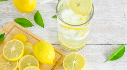 10 reasons you should drink lemon water every morning