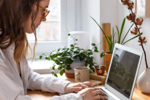 Top Mistakes to Avoid When Creating an Online Holistic Course